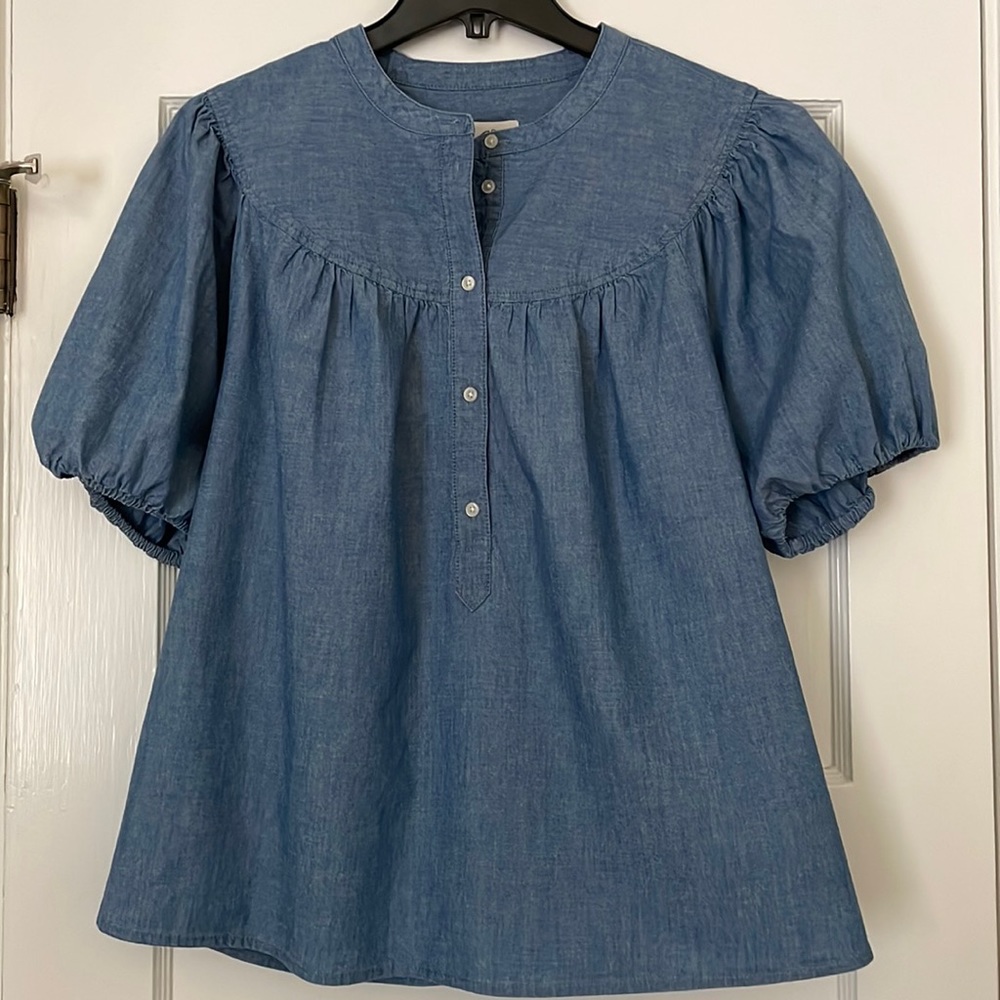 J. Crew NWT Size XL, denim top with puff sleeves